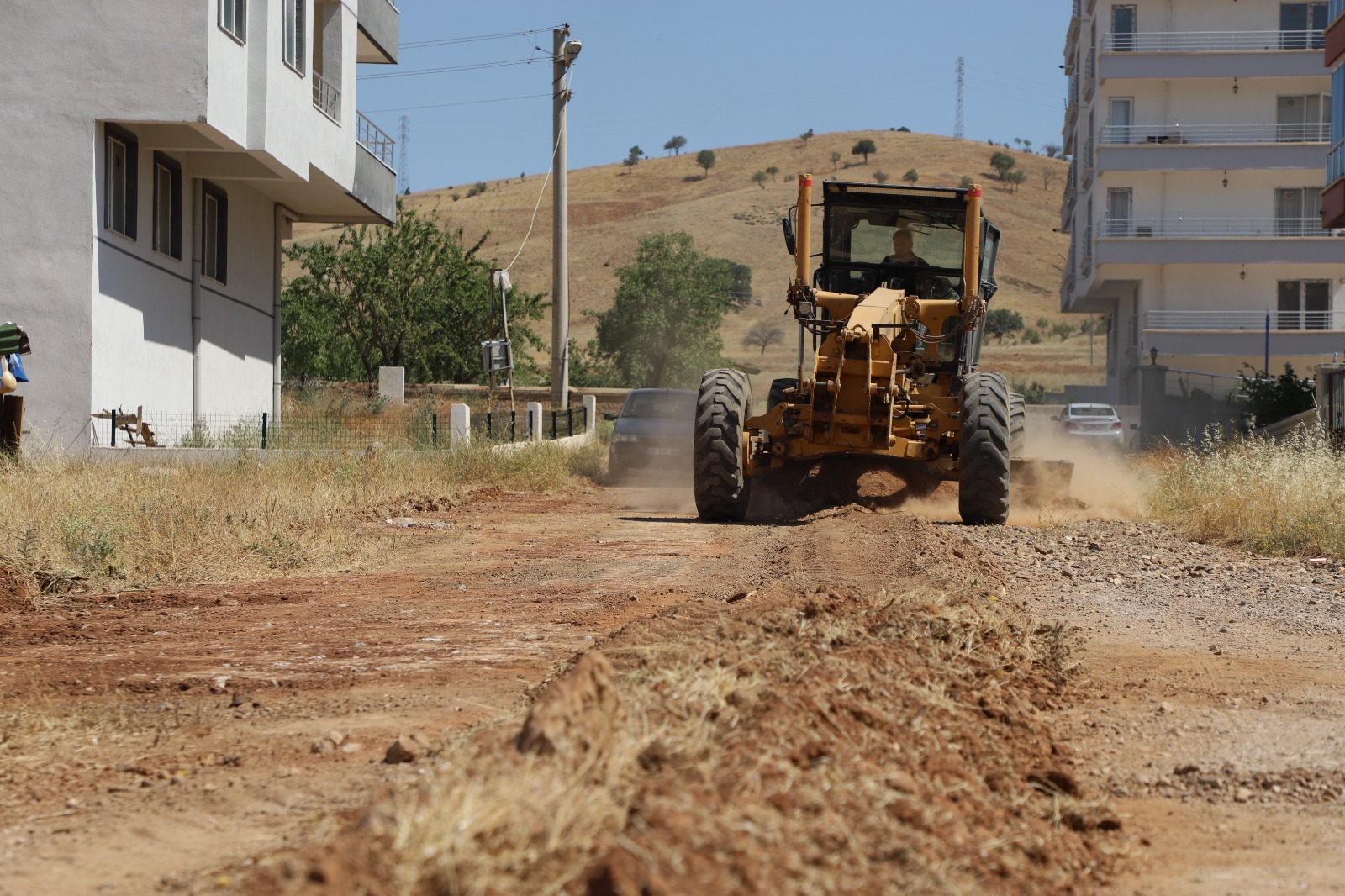 YOL ÇALIŞMALARIMIZ DEVAM EDİYOR